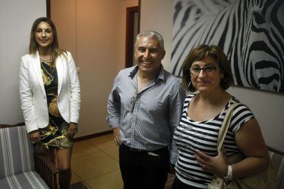 José Luis Castro junto a su mujer