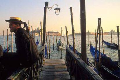 Embarcadero de góndolas en Venecia.