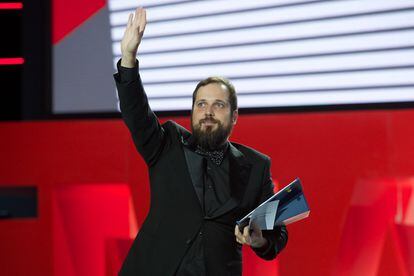 Carlos Vermut, con la Concha de Plata a la mejor dirección en el festival de San Sebastián de 2014.