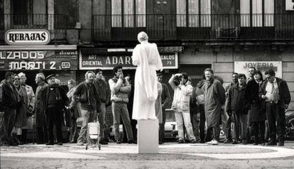 Estàtues humanes a la Rambla l'any 1992.