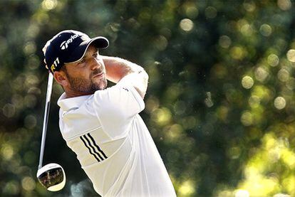 Sergio García golpea con el 'drive' en el torneo de Valderrama.