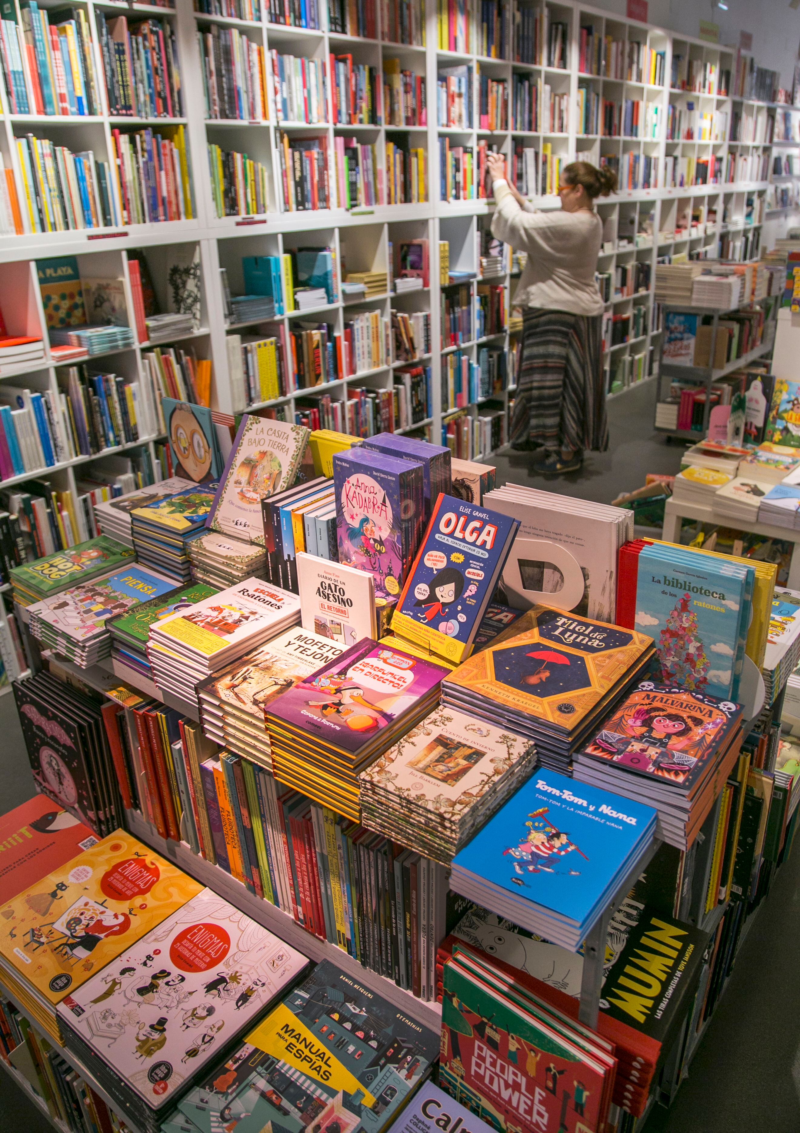 El interior de Panta Rhei, en Madrid, esta semana. La librería cuenta con un gran fondo de libro ilustrado y novela gráfica, el tipo de libros más afectado por esta crisis.