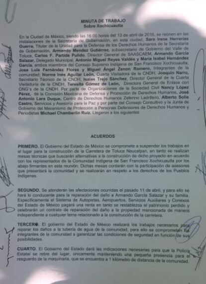 El acuerdo firmado entre los líderes indígenas y miembros del Gobierno estatal y federal.