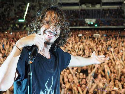 Chris Cornell durante una presentaci&oacute;n de Soundgarden.