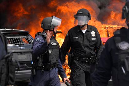 El comandante de la Policía de Los Ángeles Cory Palka, durante los disturbios del sábado.