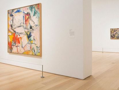 En primer plano, 'Interchange', de De Kooning. Detrás, 'Number 17A', de Pollock, en su sala en el Instituto de Arte de Chicago.