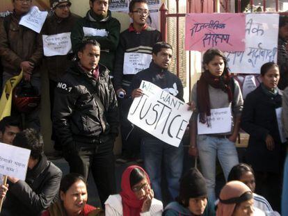 Protesta ante la residencia del primer ministro de Nepal.
