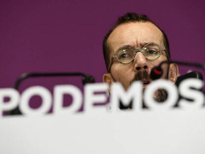 El secretario de Organización de Podemos, Pablo Echenique, en una rueda de prensa