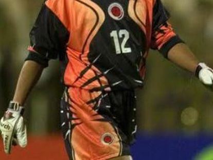 Higuita tras la victoria de su selección en la Copa de América en 1999.