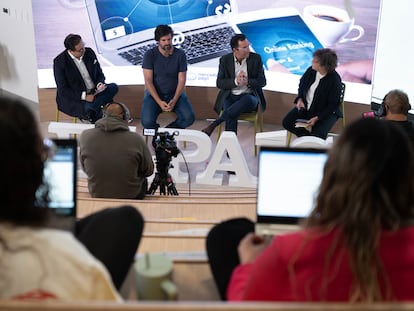 Javier Risco, Pedro Rivas Dir. Gral. Mercado Pago, Jorge Zebadúa, Director de Productos Bancarios BBVA y Gabriela Warkentin durante el panel “ El impacto de la banca digital en México “ en la  1ra Cumbre de Desarrollo Económico Digital.