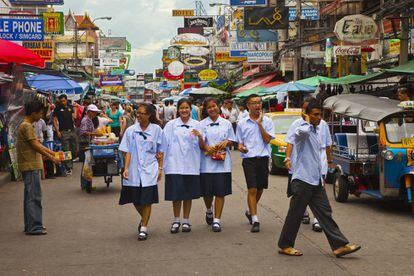 Khao San Road, en el barrio de Banglamphu de la capital de Tailandia.