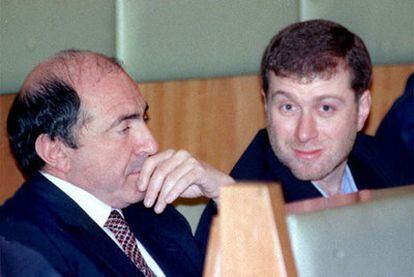 Los magnates Borís Berezovsky y Roman Abramovich, en 2006.