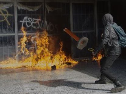 Los disturbios en el campus central se producen menos de una semana después de que Enrique Graue fuera reelecto al frente de la universidad más grande de Latinoamérica