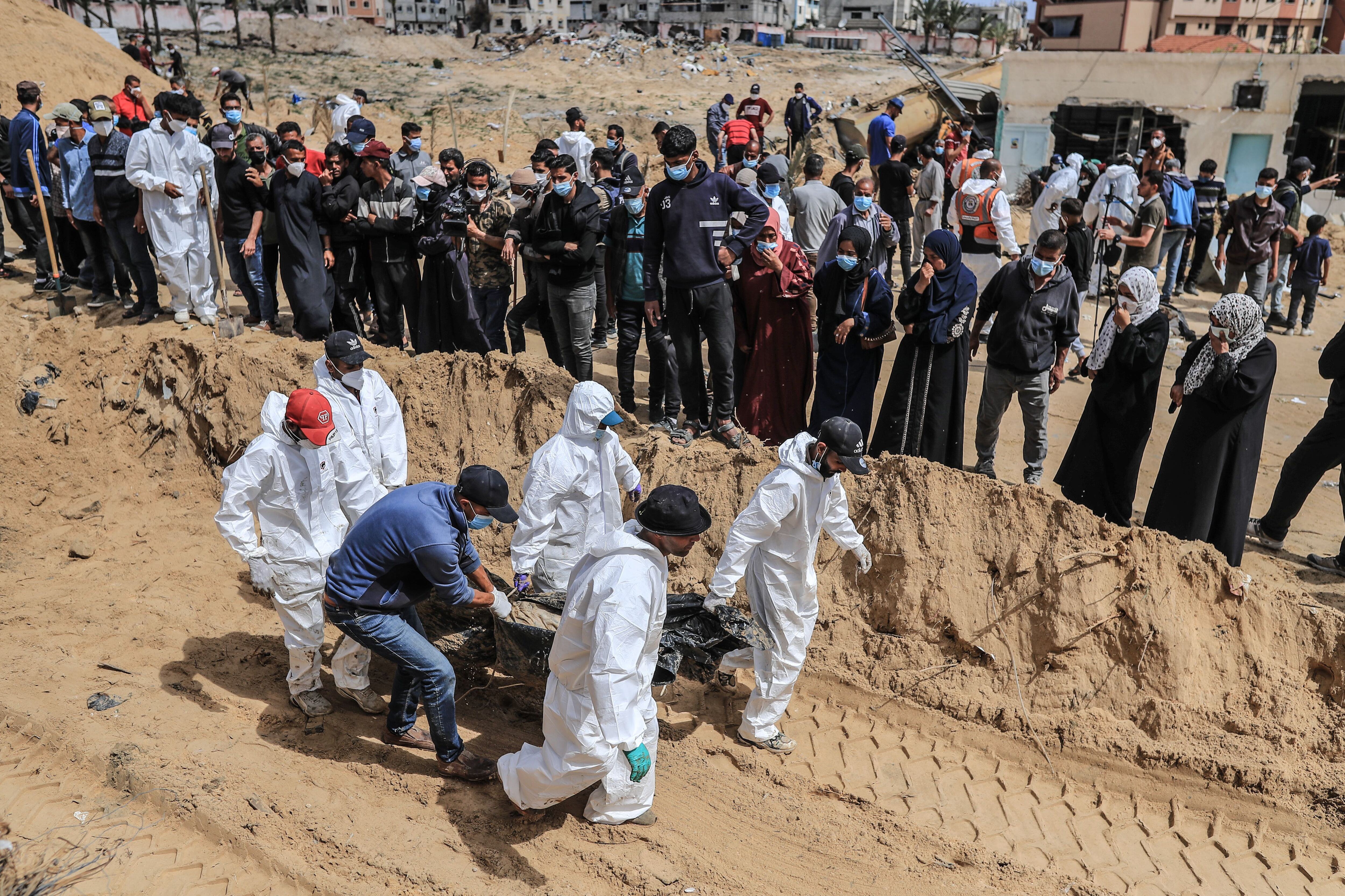 El secretario general de la ONU pide una investigación independiente sobre las fosas comunes en Gaza