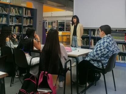 Alumnos de primero de Bachillerato de un instituto público de Barcelona durante una de las clases de Crea tu propio festival. | PRIMAVERA SOUND