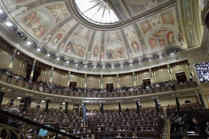 Vista general del hemiciclo durante la primera jornada del debate sobre el estado de la nación, que se celebra hoy en el Congreso de los Diputados. EFE/JuanJo Martín