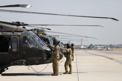 Helicópteros del Ejército estadounidense, en el aeropuerto Ben Gurión en Tel Aviv durante las preparaciones de la visita del presidente estadounidense, Donald Trump.