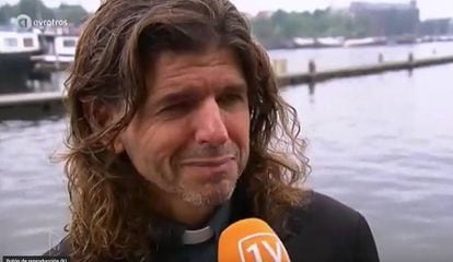 El sacerdote Pierre Valkering, en una entrevista en una televisión holandesa.