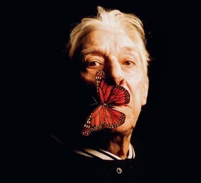 El músico John Cale, cofundador de The Velvet Underground junto a Lou Reed, retratado en Los Ángeles a finales de diciembre de 2022.