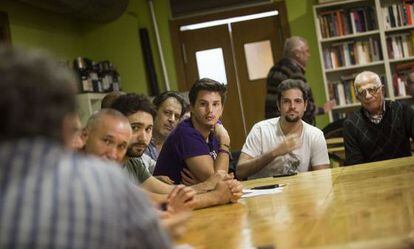 Imagen de la reuni&oacute;n de Podemos en Granollers.