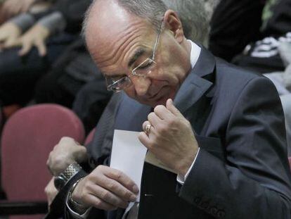 Jiménez Morán, ayer, en el Parlamento, antes de ser designado senador por la comunidad autónoma.