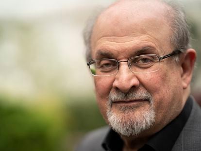 Escritor Salman Rushdie