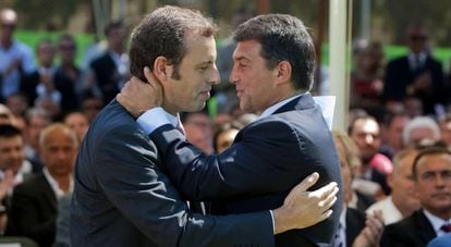 Toma de posesion de Rosell como presidente del Barcelona junto a Laporta, en el año 2010.