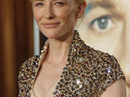 Madonna quiere volver a ponerse detrás de las cámaras y llevar al cine la vida Wallis Simpson, la mujer por cuyo amor Eduardo VIII renunció al trono de Inglaterra. Y no sólo eso, la cantante quiere que la protagonista femenina sea interpretada por la oscarizada Cate Blanchett.