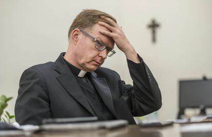 Hans Zollner, durante la entrevista en su despacho de la Universidad Gregoriana de Roma.