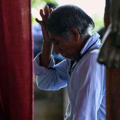 Un indígena desplazado de la comunidad de Pantelhó, en el refugio de la organización Las Abejas de Acteal en Chenalhó, Chiapas. Pedro Simón formaba parte de ese grupo de la sociedad civil en defensa del territorio.