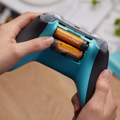 Artículo de EL PAÍS Escaparate en el que se describe el set de pilas con más de un millón de valoraciones en Amazon.