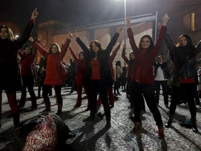 Mil millones de mujeres bailan en todo el mundo contra la violencia