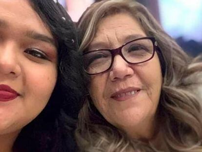 Gloria Cañez Chávez (derecha) y su hija  Sali Avella Cañez, en una imagen de sus redes sociales.