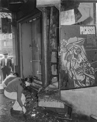 La llibreria Cinc d'Oros de Barcelona, destruïda el 25 de novembre del 1971.