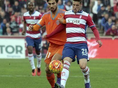 André Gómes y Rubén, durante el partido.