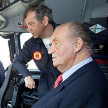 El rey Juan Carlos dentro del nuevo avión A-400M de Airbus Military