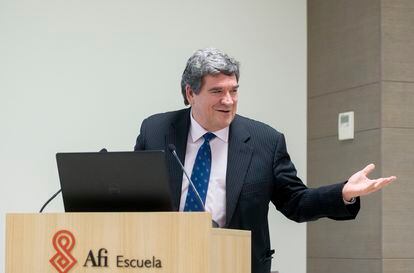 El ministro de Inclusión, Seguridad Social y Migraciones, José Luis Escrivá, en un acto el viernes.