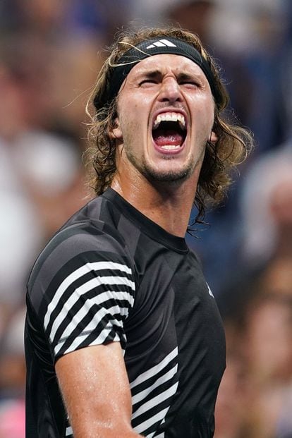 Zverev celebra un punto contra Sinner.