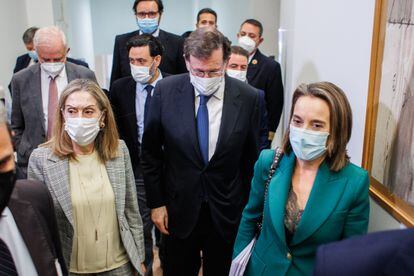 El expresidente del Gobierno Mariano Rajoy, escoltado por la cúpula del PP en el Congreso, la pasada semana ante la comisión Kitchen.