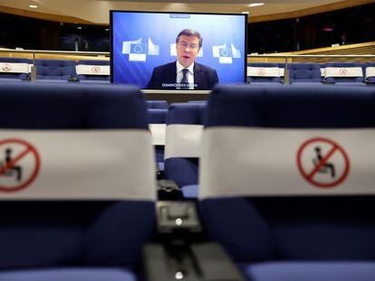 Valdis Dombrovskis, ayer durante su intervención telemática en Bruselas.