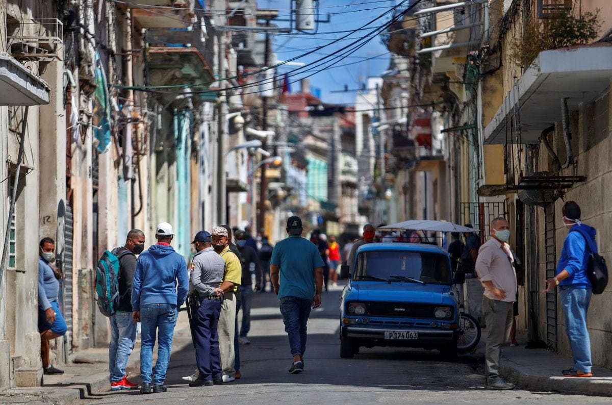 Kuba vive el peor rebrote de casos en annuncia medidas dradicas contra la propagation de la covid-19 |  Sociedad