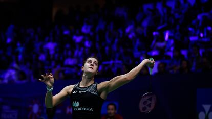Carolina Marín, durante la final femenina del Abierto de Francia de Bádminton, en París este domingo.