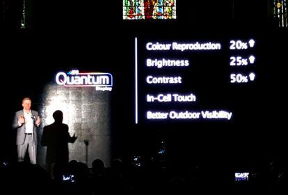 La nueva pantalla de 5,5 pulgadas QHD del LG G4 cuenta con tecnología Quantum Dot que mejora aspectos como el brilo o el contraste, además de ser una de las primeras con el panel táctil integrado en el cristal, lo que mejora su sensibilidad.