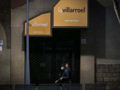 La Sala Villarroel cerrada a causa de la epidemia del coronavirus.