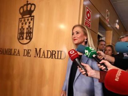 La expresidenta madrileña se niega a declarar en la comisión de investigación del  caso máster 