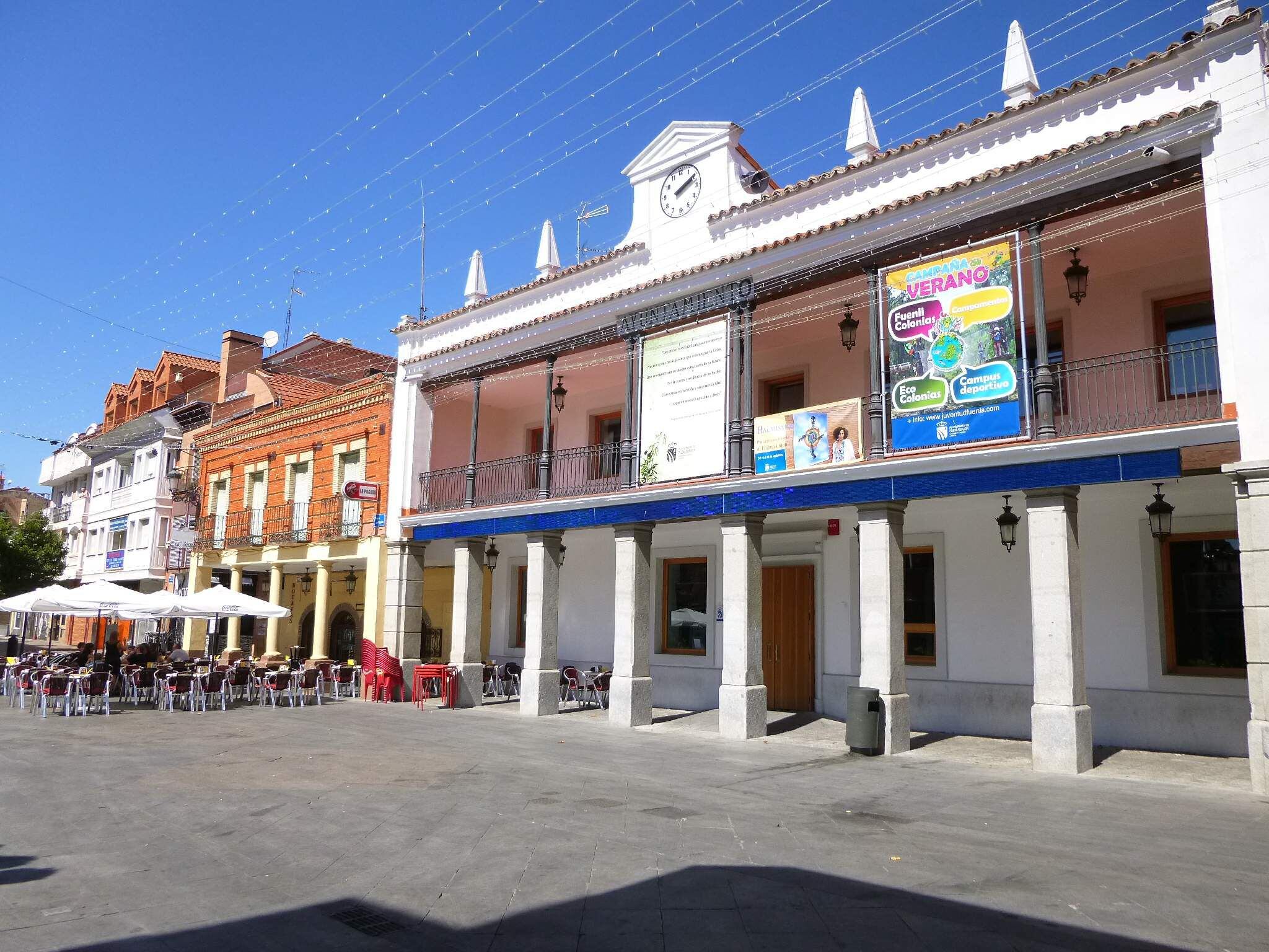Rehabilitación del Ayuntamiento de Fuenlabrada (actualmente centro juvenil), de Rita Fernández-Queimadelos.