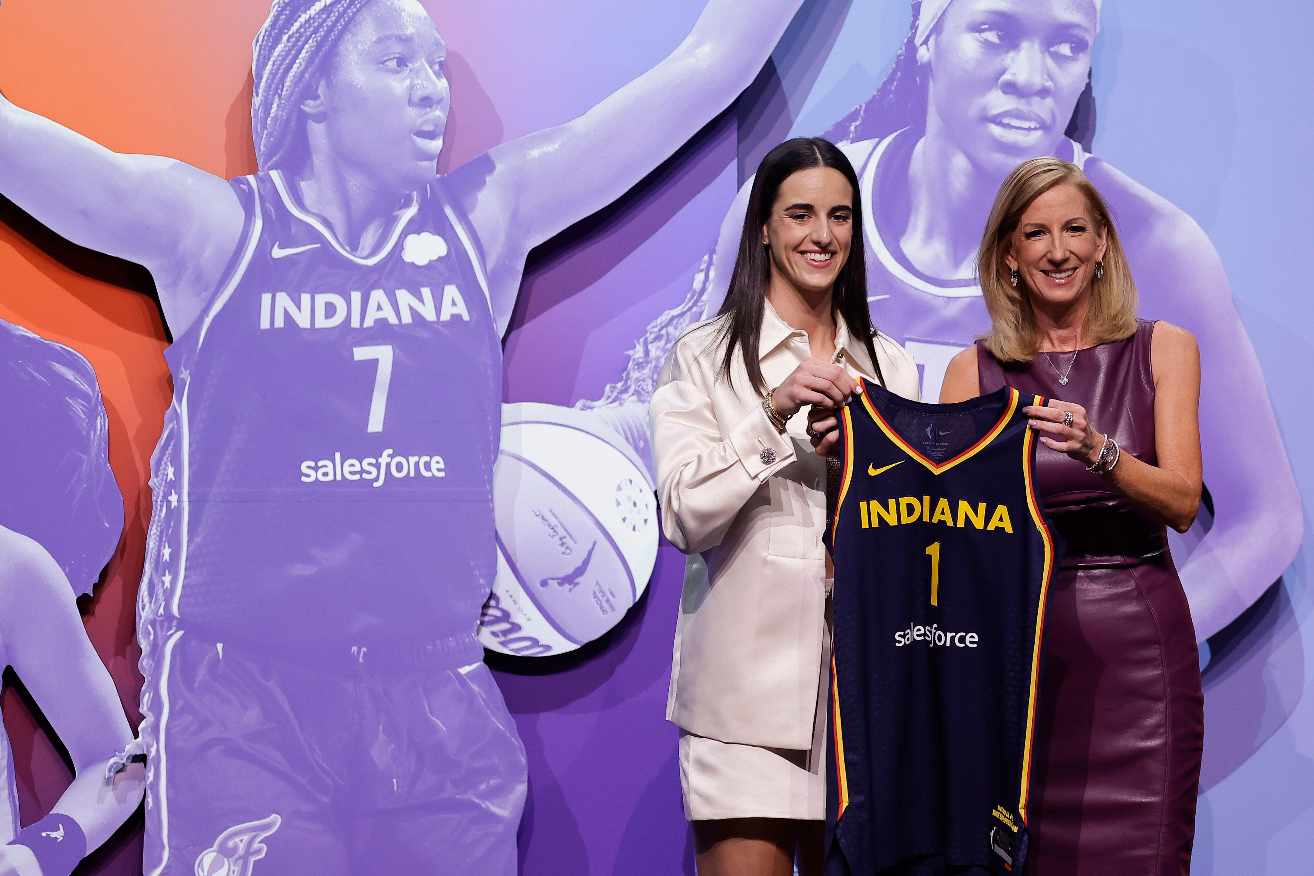 Indiana Fever elige a Caitlin Clark como número uno del ‘draft’ de la WNBA