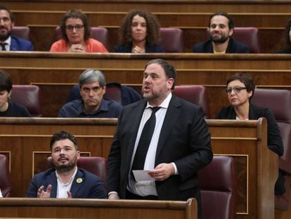 Oriol Junqueras jura la Constitución en la primera sesión de las Cortes el 21 de mayo de 2019.