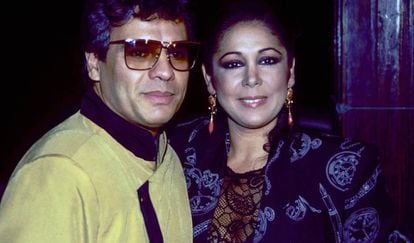 Juan Gabriel, con Isabel Pantoja.