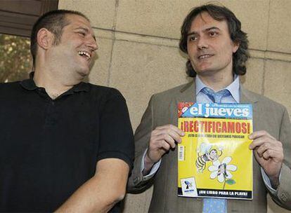 El dibujante Guillermo, a la derecha, y el guionista Manel Fontdevilla, momentos antes de declarar en la Audiencia Nacional.
